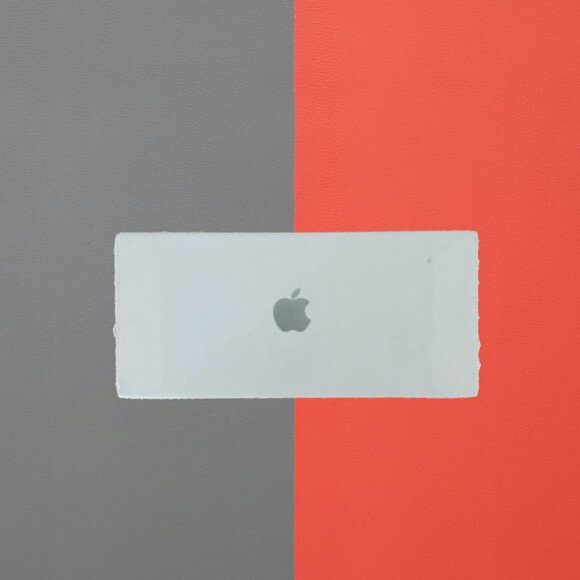 Apple AirPods Pro ANC with Charging Case - Picture 4 of 5